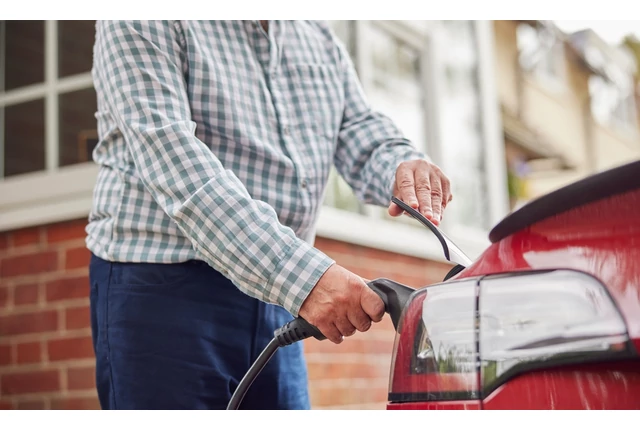 Elektromos autó otthoni töltése: kényelem és hatékonyság egyben